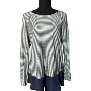 🔵 5 for $25 LUCY AND LAUREL women’s navy blue and white striped long sleeve top